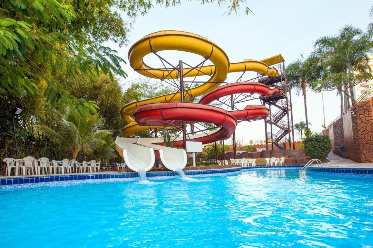 Golden Dolphin Aparthotel Caldas Novas Kültér fotó